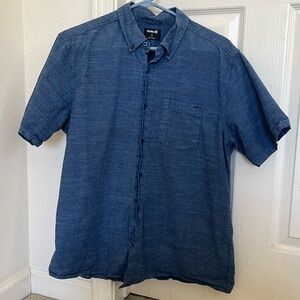 Hurley men’s short sleeve button down shirt, blue, size large